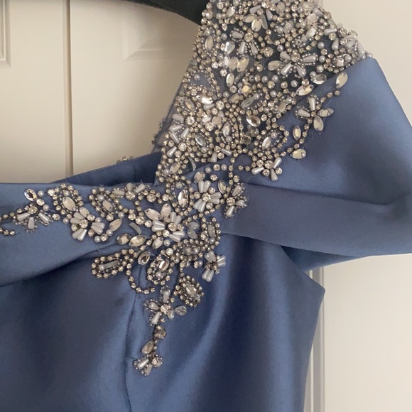 Astoning wedge blue gown - Picture 3 of 7